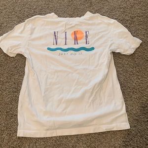 Nike women’s xs tee great condition no stains just a little wrinkled